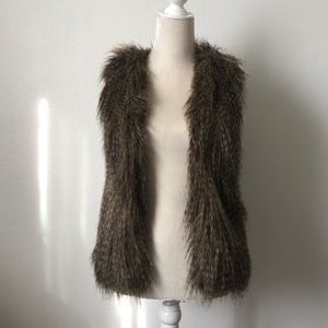 H & M faux fur vest
